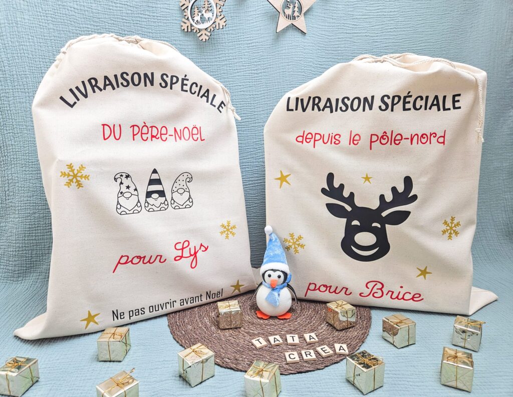 2 hottes de Noël, personnalisées aux prénoms de Lys et Brice. Modèles Tata créa "gnômes" et "tête de renne"
