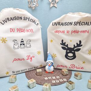 2 hottes de Noël, personnalisées aux prénoms de Lys et Brice. Modèles Tata créa "gnômes" et "tête de renne"