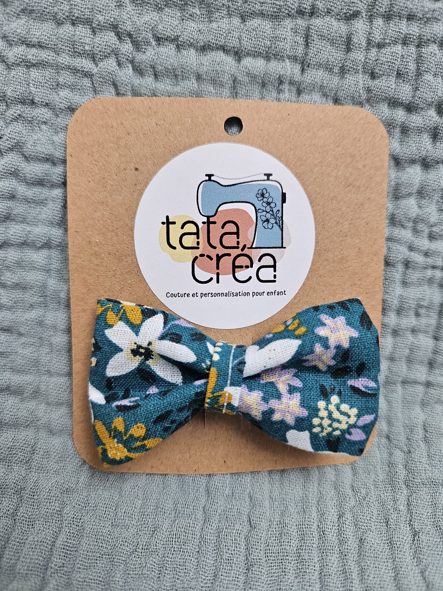 Barrette avec coton à motifs "fleuri émeraude"